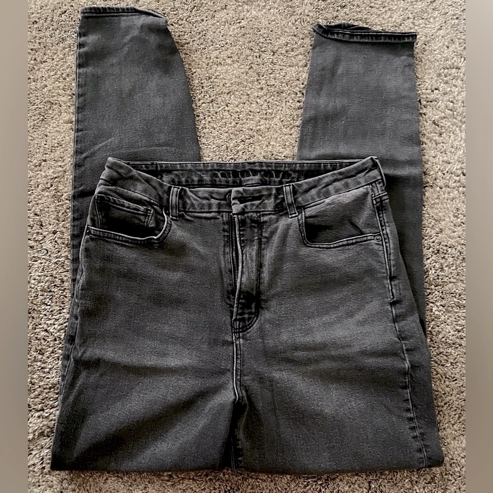 American Eagle- Curvy Mom Jean
